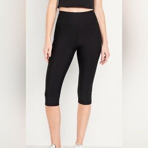 Old Navy Black Cropped Leggings